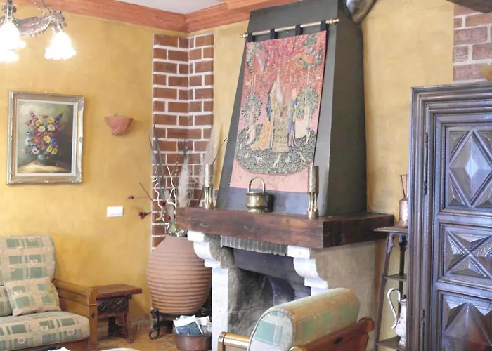 Feriehus Spacious House With Mountain View In Ivanrey *