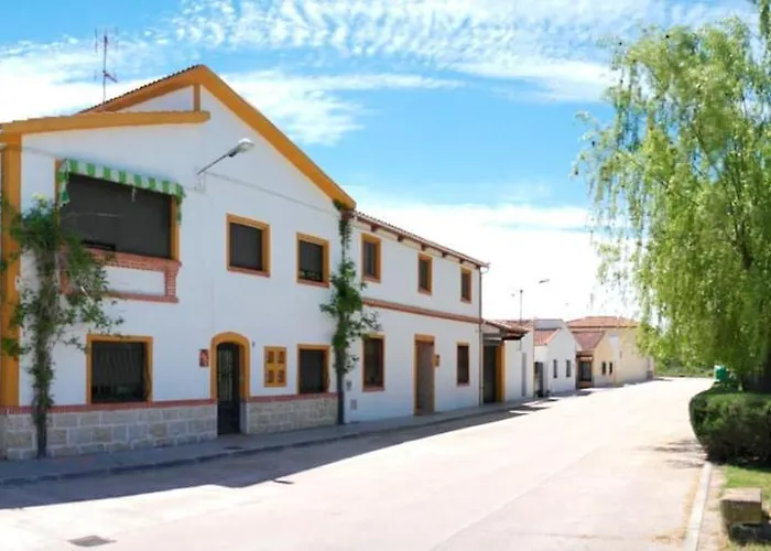 Feriehus Spacious House With Mountain View In Ivanrey Ciudad-Rodrigo