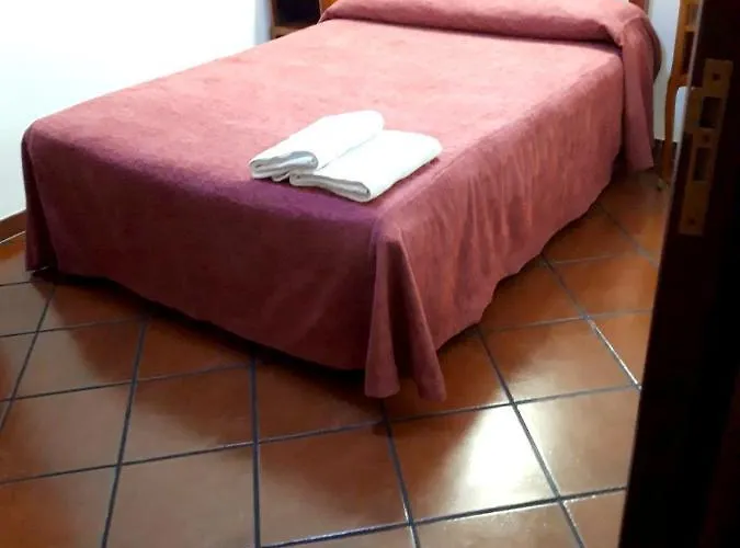 Spacious House With Mountain View In Ivanrey